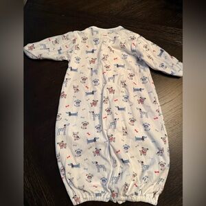 Kissy Kissy Sporty Pups Converter Gown size Small 3-6 months?